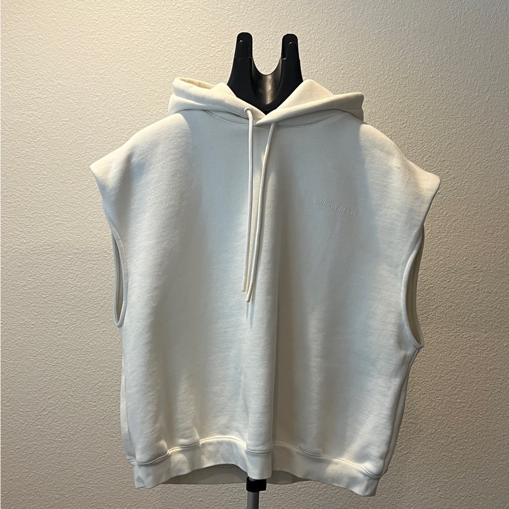 Sweaty Betty London Sleeveless Hoodie Cream/ Oversized Fleece Vest